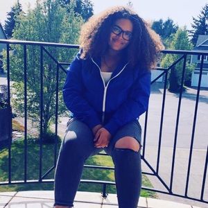 Meet your Posher, Wikolia